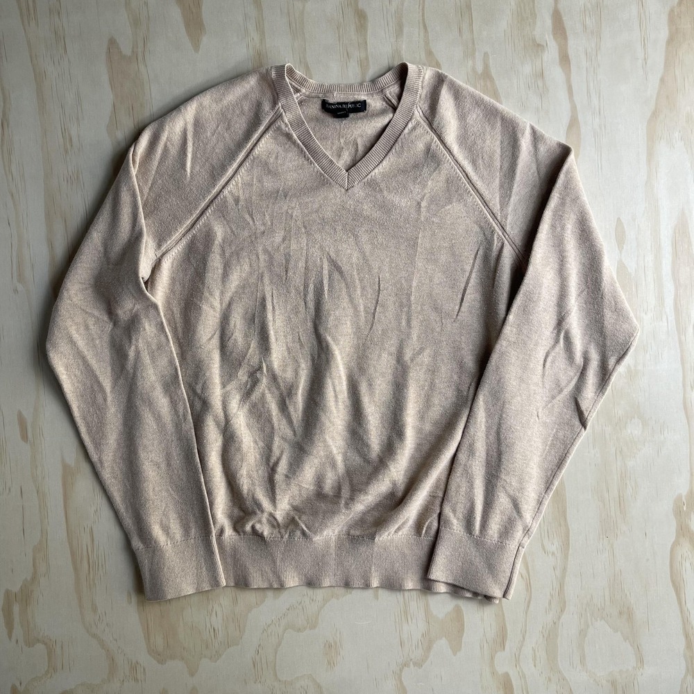 Banana Republic Sweater Size Medium Beige V Neck Tight Knit Cotton Pullover